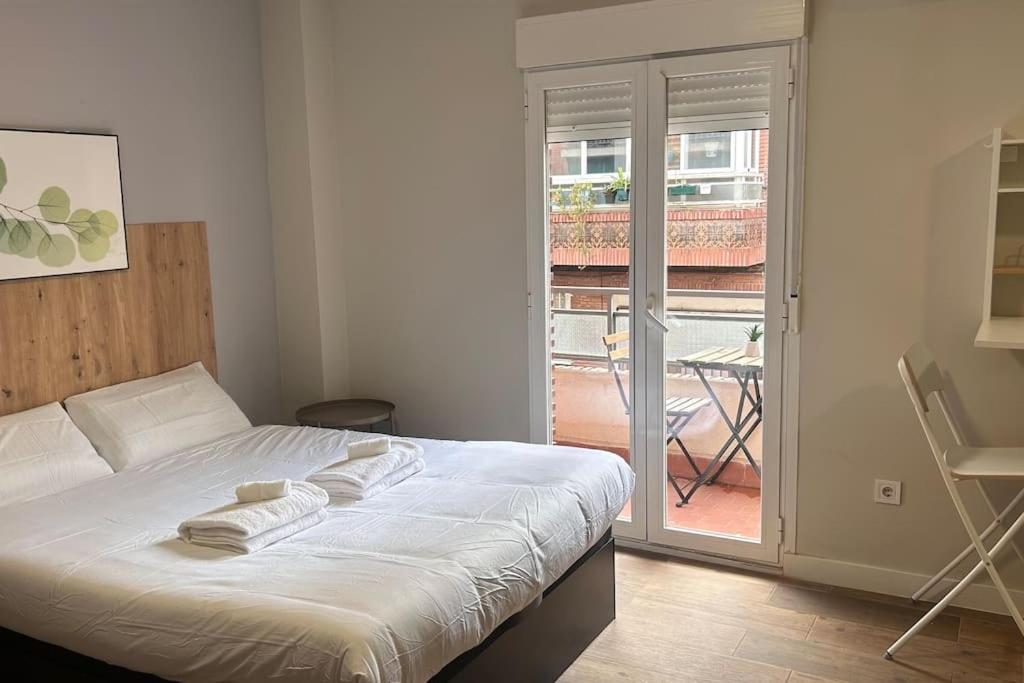 Apartament Meta Habitat Ramon Lujan B Madrid